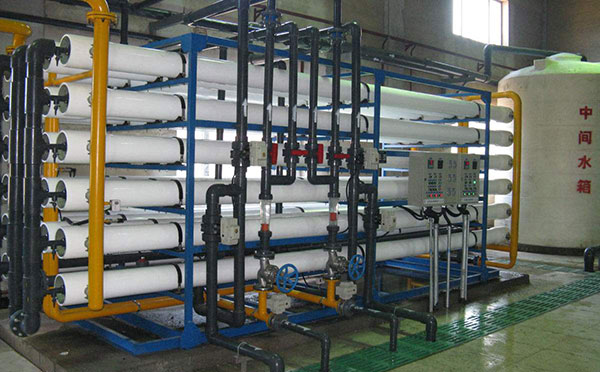 光伏行業(yè)用超純水設(shè)備工作原理及產(chǎn)品優(yōu)勢 光伏行業(yè)用超純水設(shè)備工作原理及產(chǎn)品優(yōu)勢